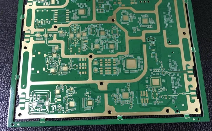 Microwave-PCB1